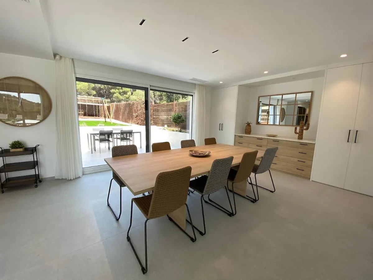 Naramia Sagaro Villa With Poolgarden10 Pax S'Agaro 0*,  Hiszpania