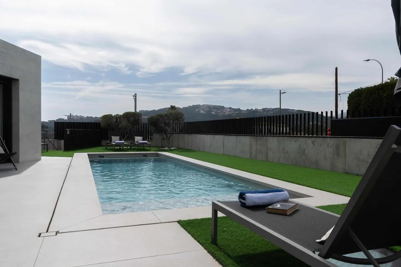 Naramia Sagaro Villa With Poolgarden10 Pax S'Agaro 0*,  Hiszpania
