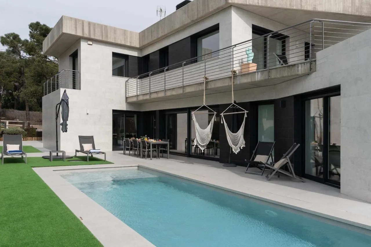 Dom wakacyjny Naramia Sagaro Villa With Poolgarden10 Pax S'Agaro